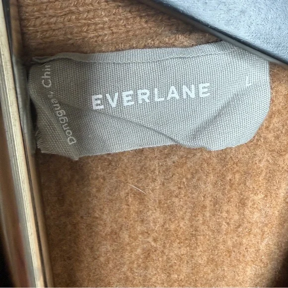 100% wool Everlane Women's Camel Cardigan Sweater - Picture 11 of 16